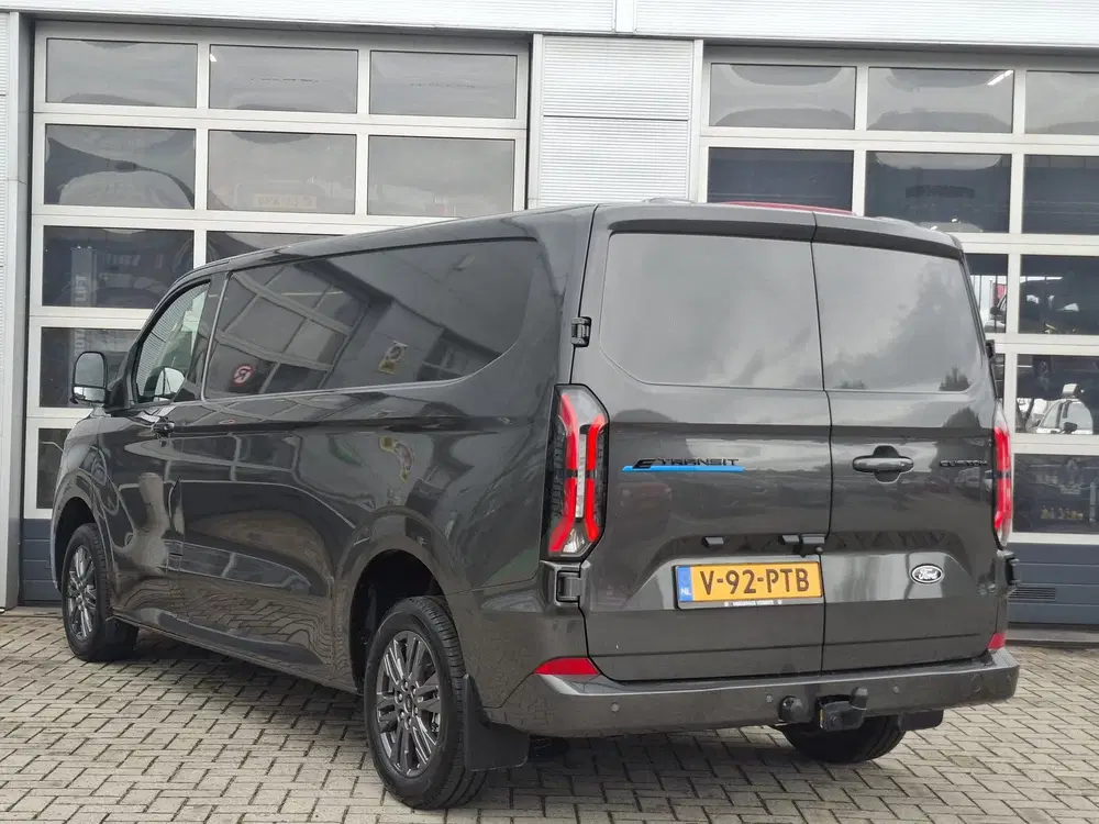 Ford Transit 340 L2H1 Limited 71 kWh uit 2026, foto 19