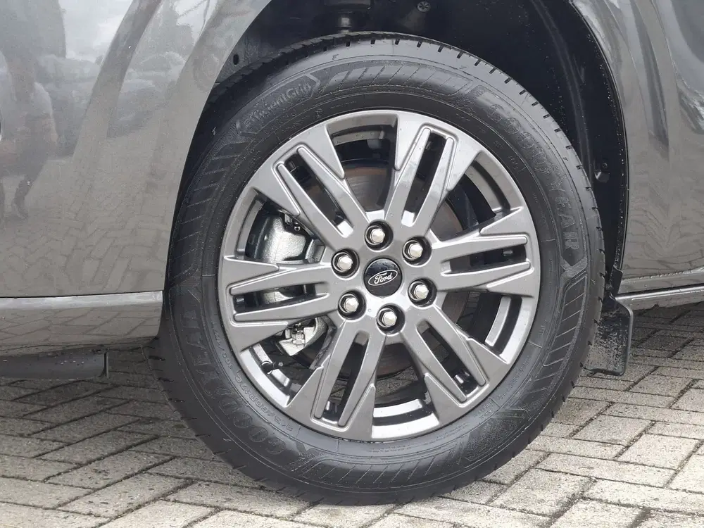 Ford Transit 340 L2H1 Limited 71 kWh uit 2026, foto 3
