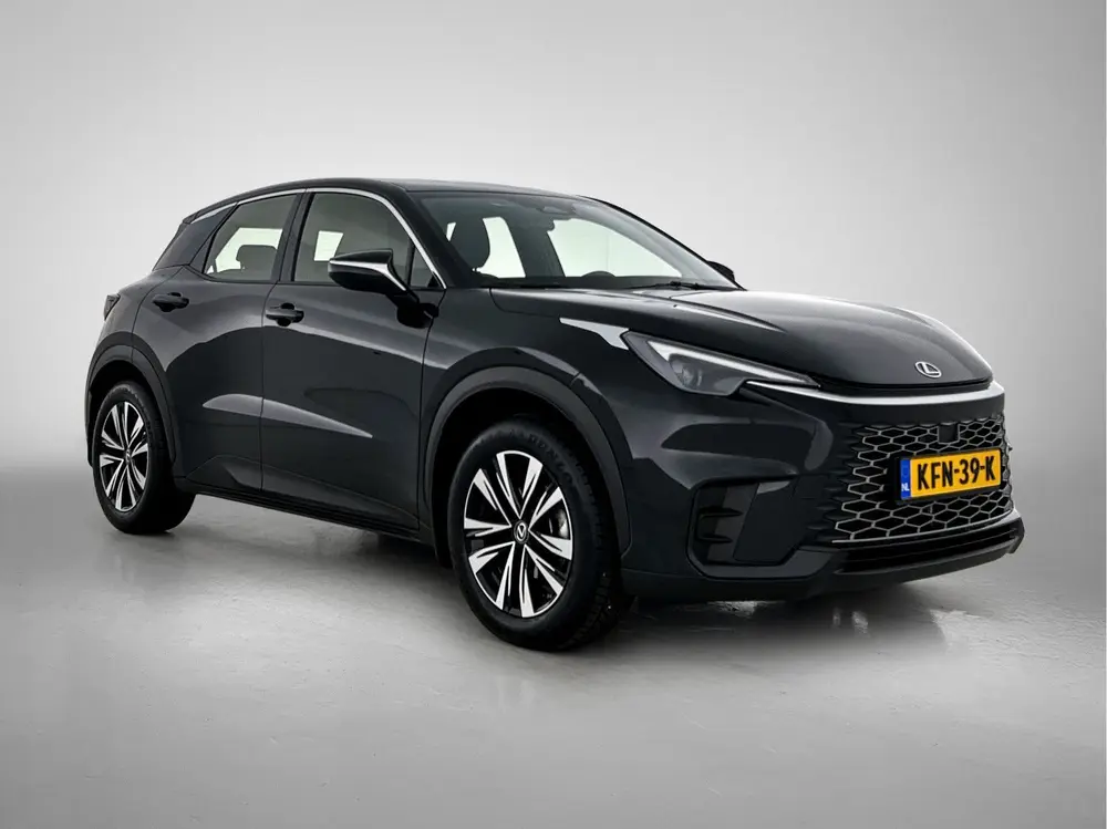 Lexus LBX 2WD uit 2025, foto 13