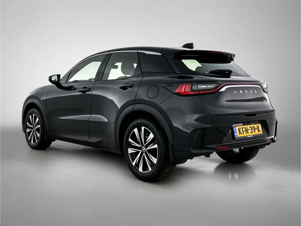 Lexus LBX 2WD uit 2025, foto 14
