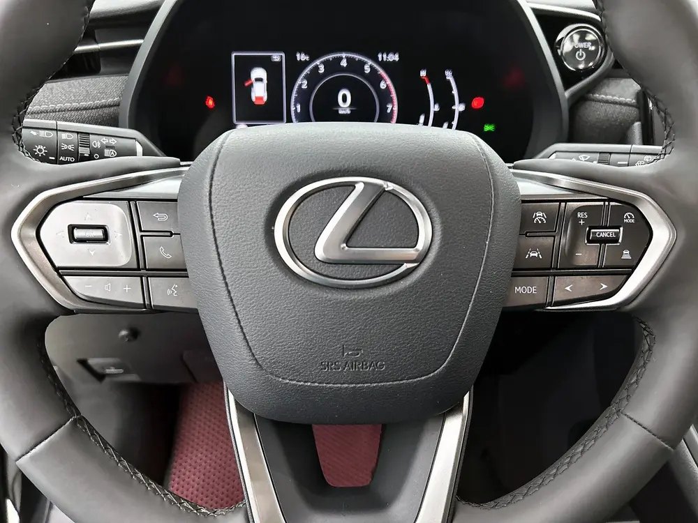 Lexus LBX 2WD uit 2025, foto 18