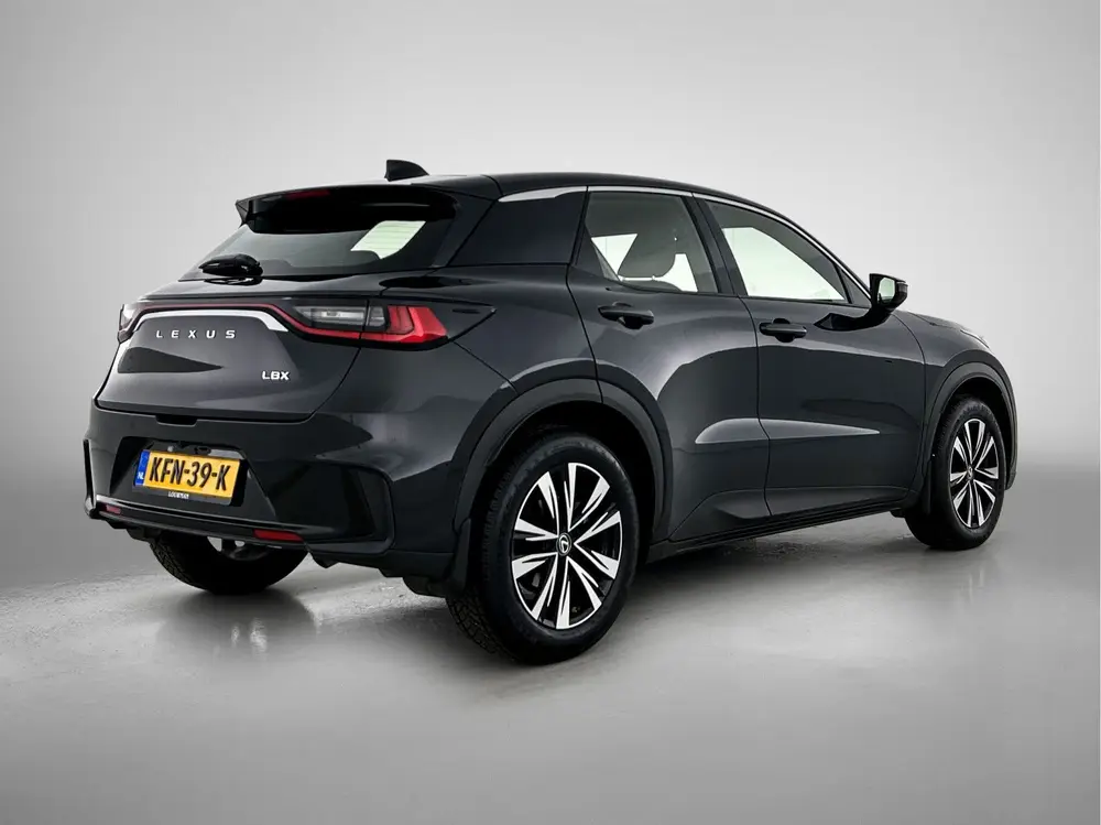 Lexus LBX 2WD uit 2025, foto 2