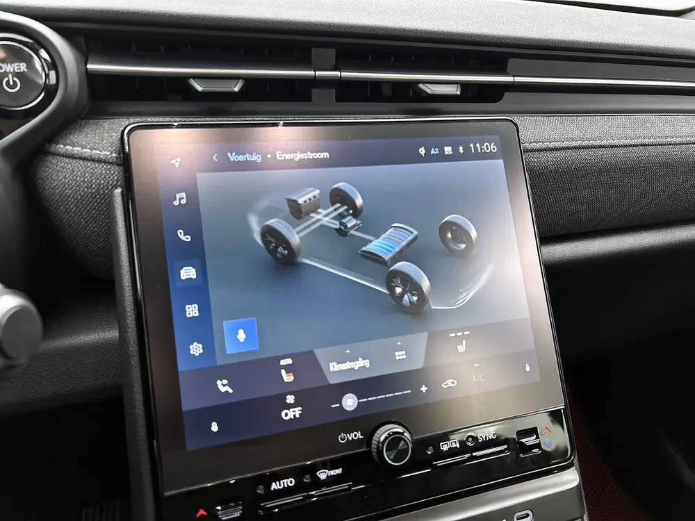 Lexus LBX 2WD uit 2025, foto 7
