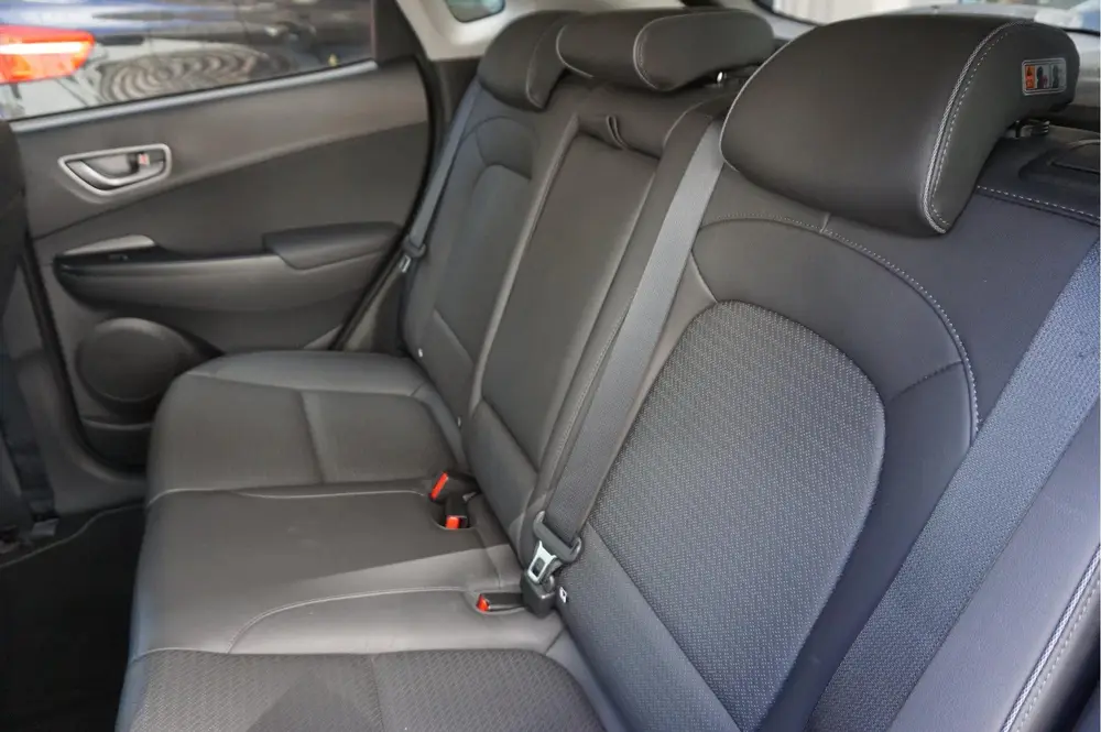 Hyundai Kona EV Premium 64 kWh | SOH 99.2% | Trekhaak | Leer uit 2019, foto 18