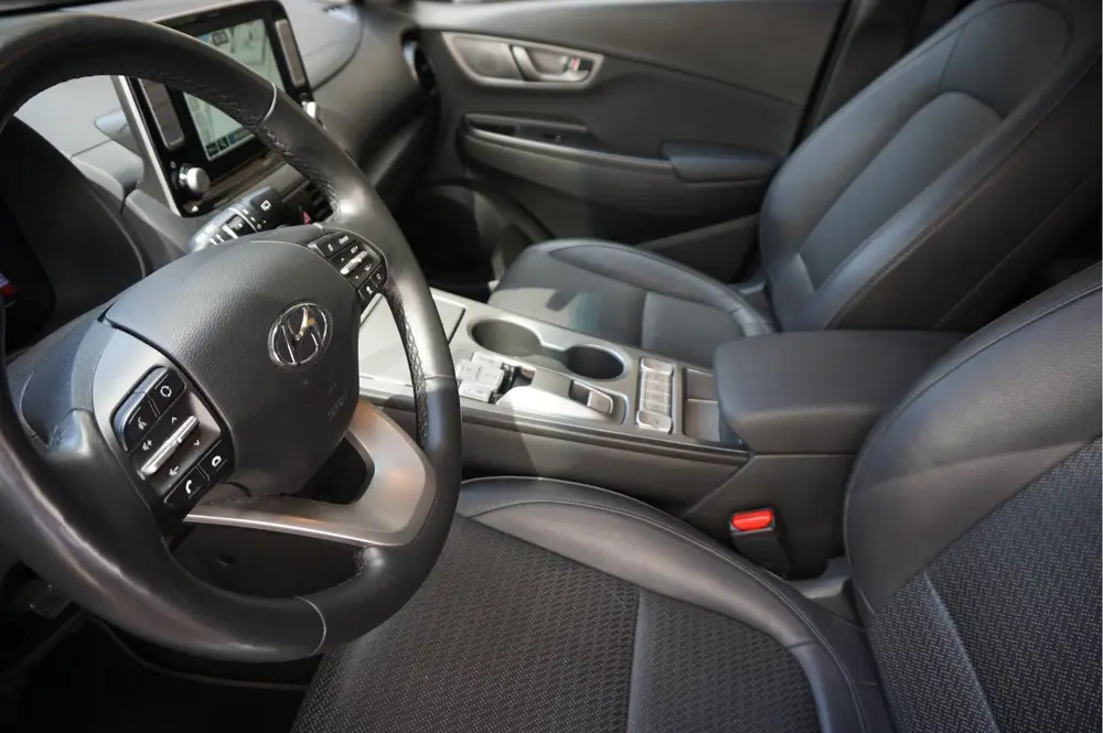 Hyundai Kona EV Premium 64 kWh | SOH 99.2% | Trekhaak | Leer uit 2019, foto 20