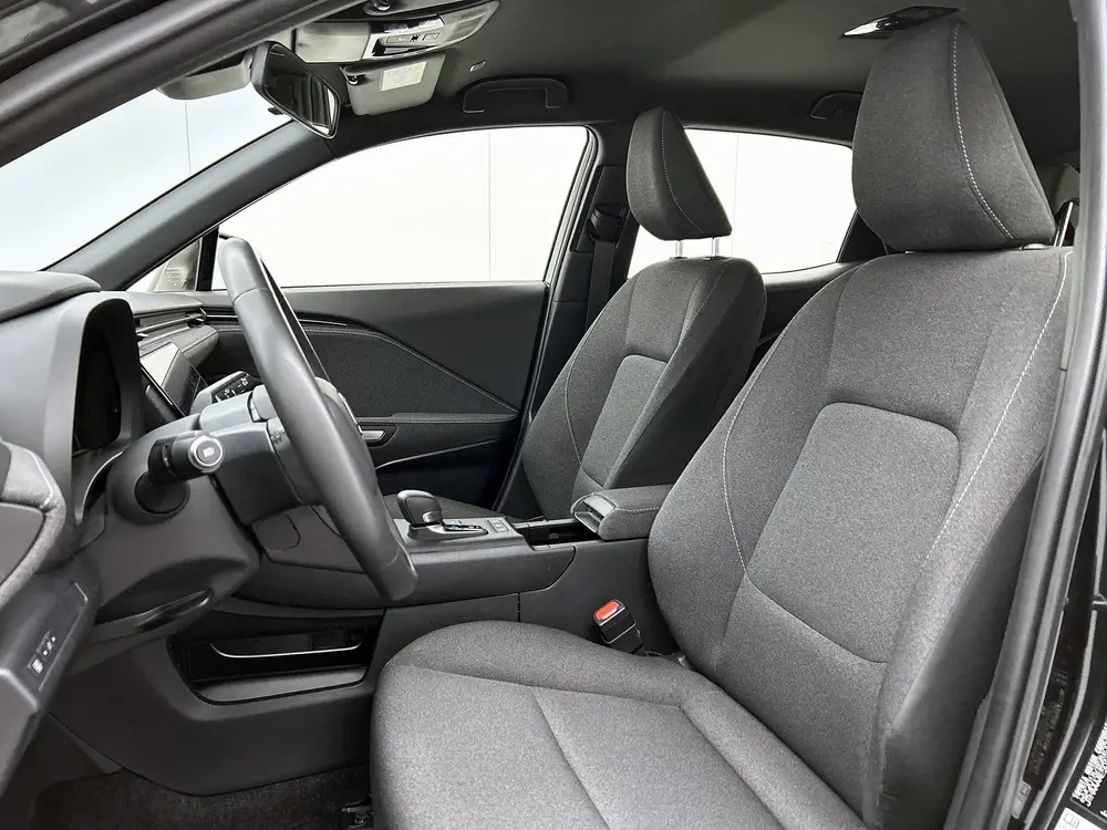 Lexus LBX 2WD uit 2024, foto 13