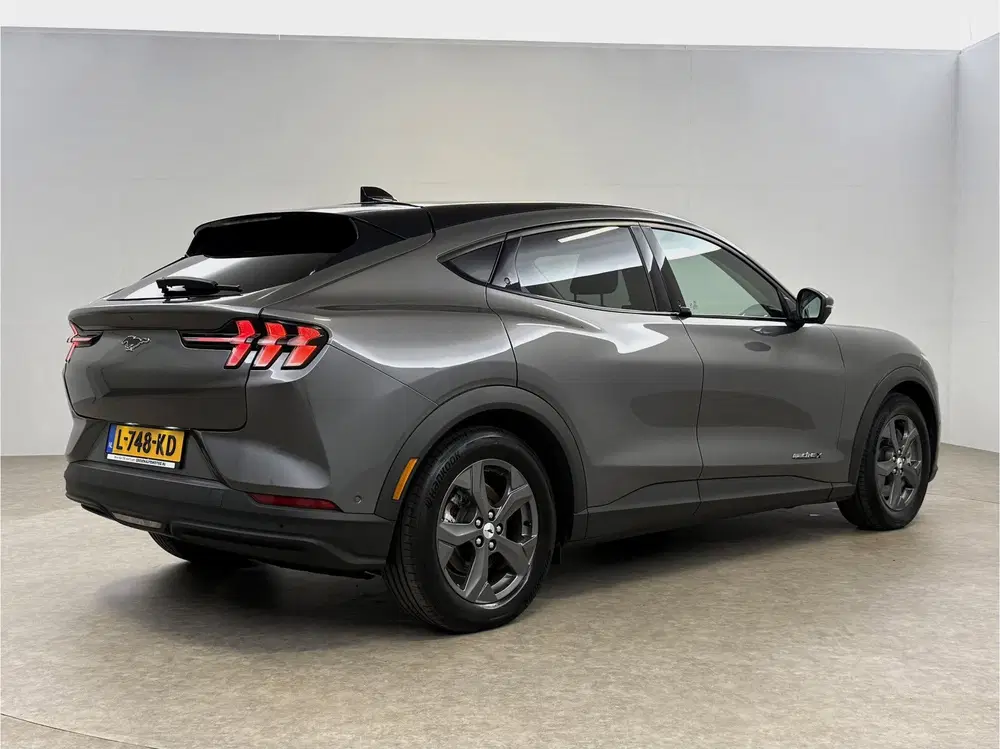 Ford Mustang Mach-E Extended RWD 98 kWh uit 2021, foto 12