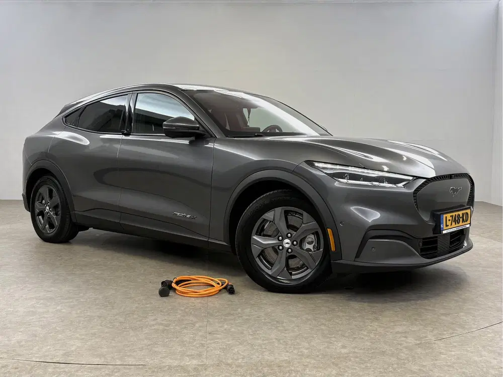 Ford Mustang Mach-E Extended RWD 98 kWh uit 2021, foto 13