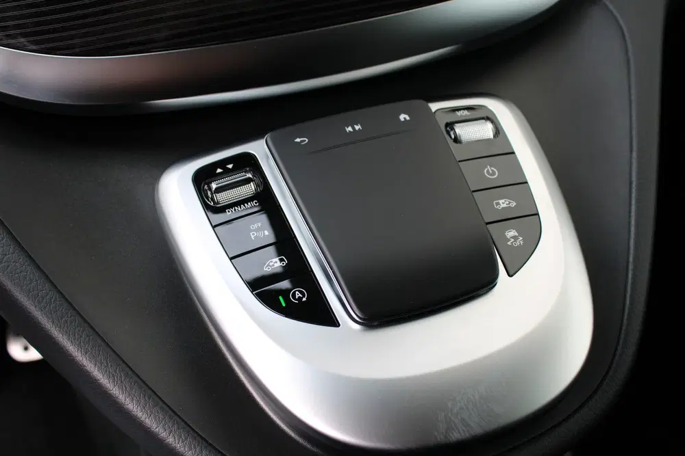 Mercedes-Benz V-Klasse 300d uit 2024, foto 16