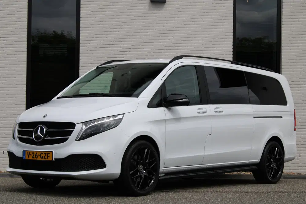 Mercedes-Benz V-Klasse 300d uit 2024, foto 2