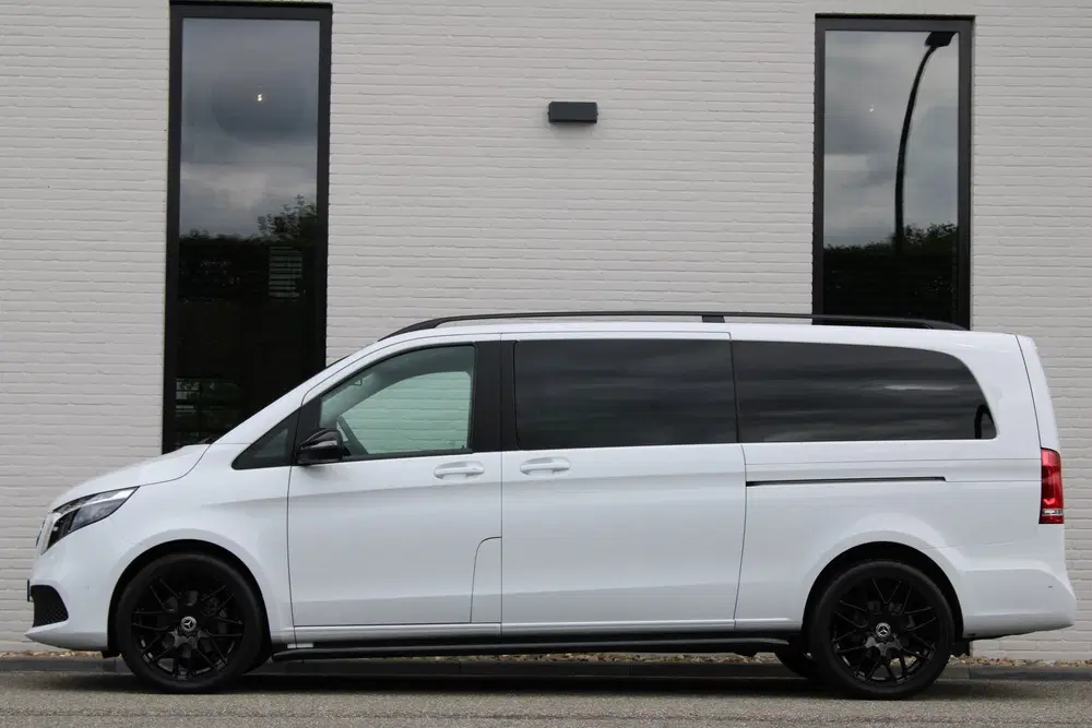 Mercedes-Benz V-Klasse 300d uit 2024, foto 6
