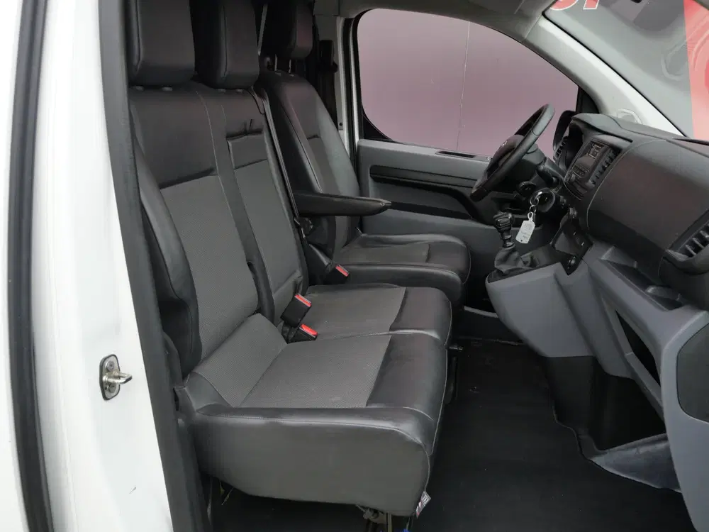 Toyota Proace 1.5 D-4D COOL COMFORT uit 2021, foto 3