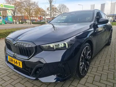BMW 5-serie 520i M-Pakket Edition Individuel Panodak uit 2025