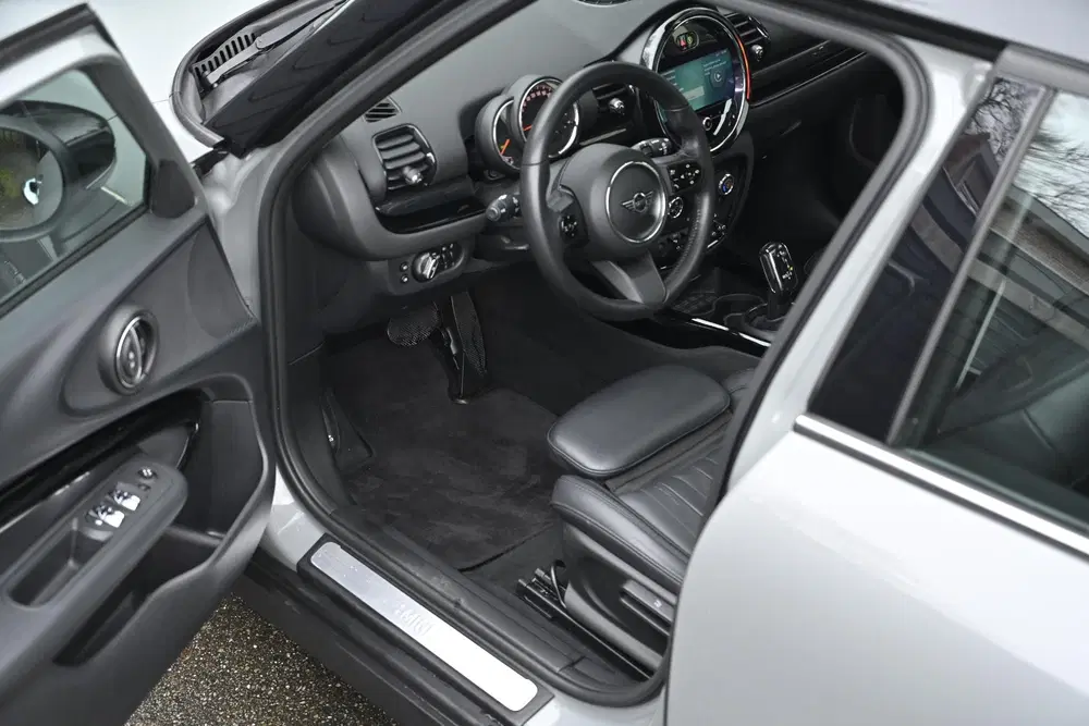 Mini Clubman 1.5 Cooper Business Edition uit 2022, foto 3