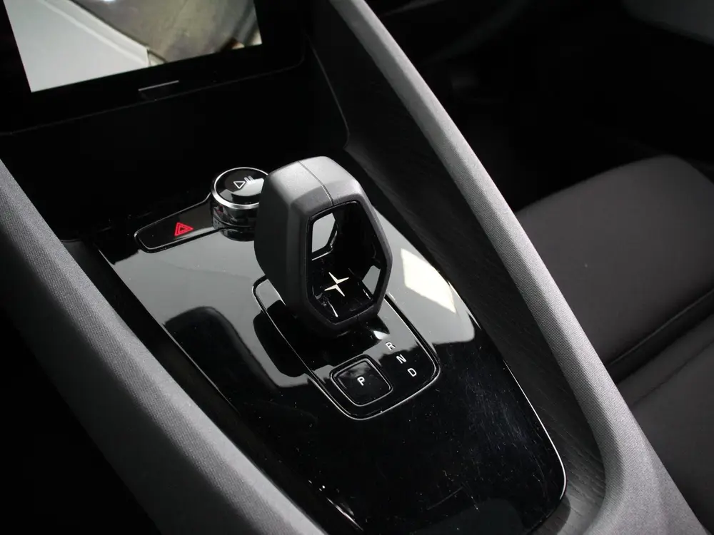 Polestar 2 Long Range Dual Motor 408pk Launch Edition 78kWh uit 2020, foto 17