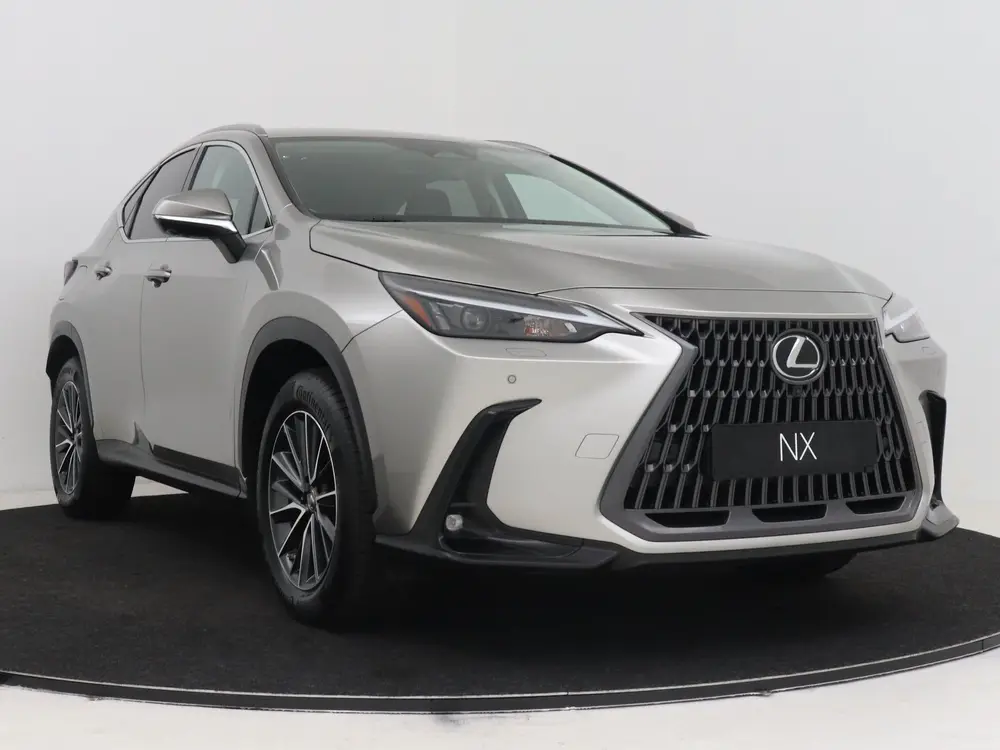 Lexus NX 450h+ AWD Launch Edition uit 2022, foto 14