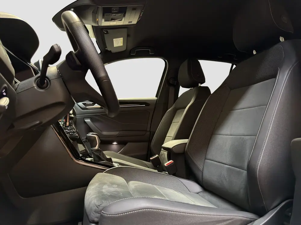 Volkswagen T-ROC 1.5 TSI R-Line Business+ |Massage|IQ.Light| uit 2022, foto 4