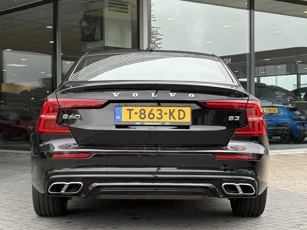Volvo S60 2.0 B3 R-Design 163 PK uit 2021, foto 8