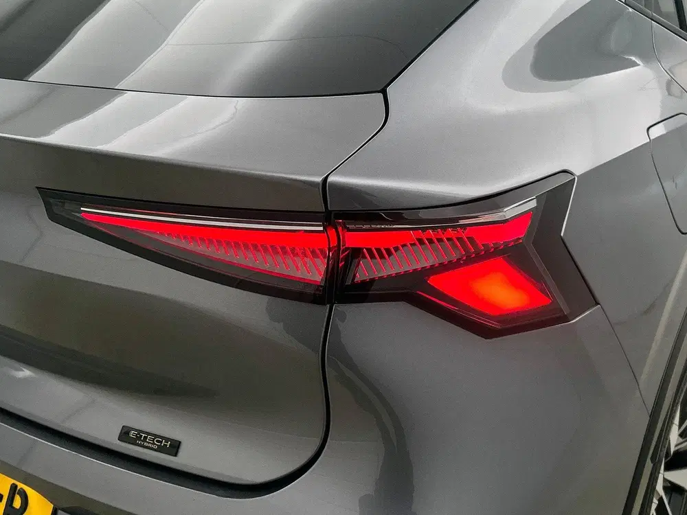 Renault Rafale 1.2 E-Tech full hybrid 200 techno PANO uit 2025, foto 15