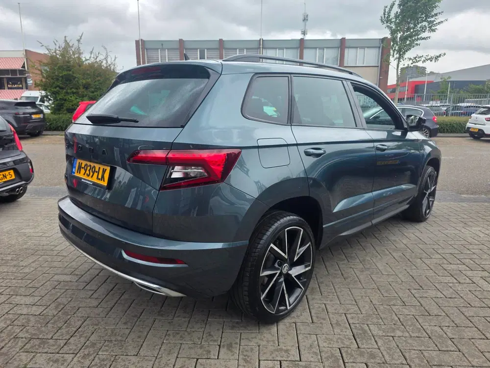 Skoda Karoq 1.5 TSI ACT Sportline Business uit 2021, foto 9