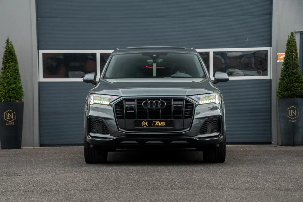 Audi Q7 55 TFSI e quattro S-line uit 2021, foto 2