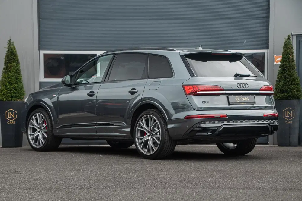 Audi Q7 55 TFSI e quattro S-line uit 2021, foto 7