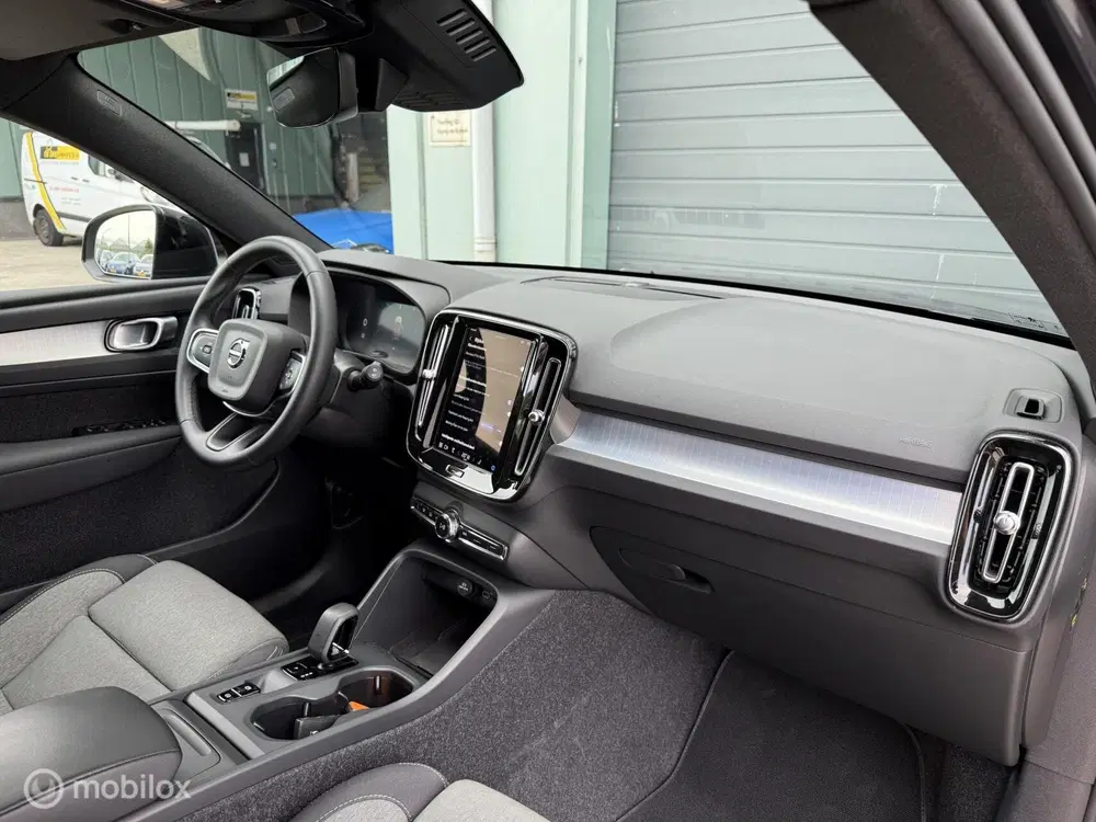 Volvo XC40 2.0 B3 Core uit 2024, foto 12
