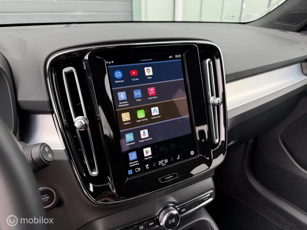 Volvo XC40 2.0 B3 Core uit 2024, foto 17