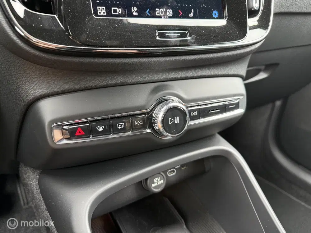 Volvo XC40 2.0 B3 Core uit 2024, foto 18