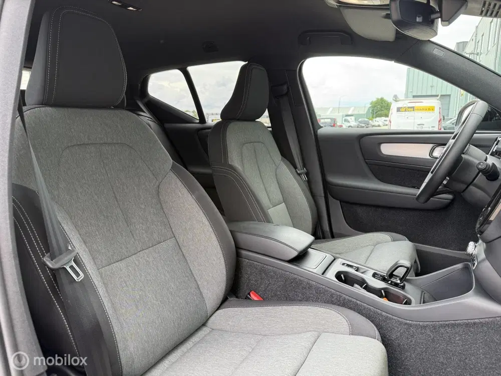 Volvo XC40 2.0 B3 Core uit 2024, foto 7