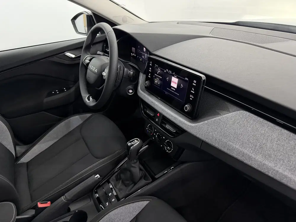 Skoda Kamiq 1.0 TSI Black Pack Camera uit 2026, foto 10
