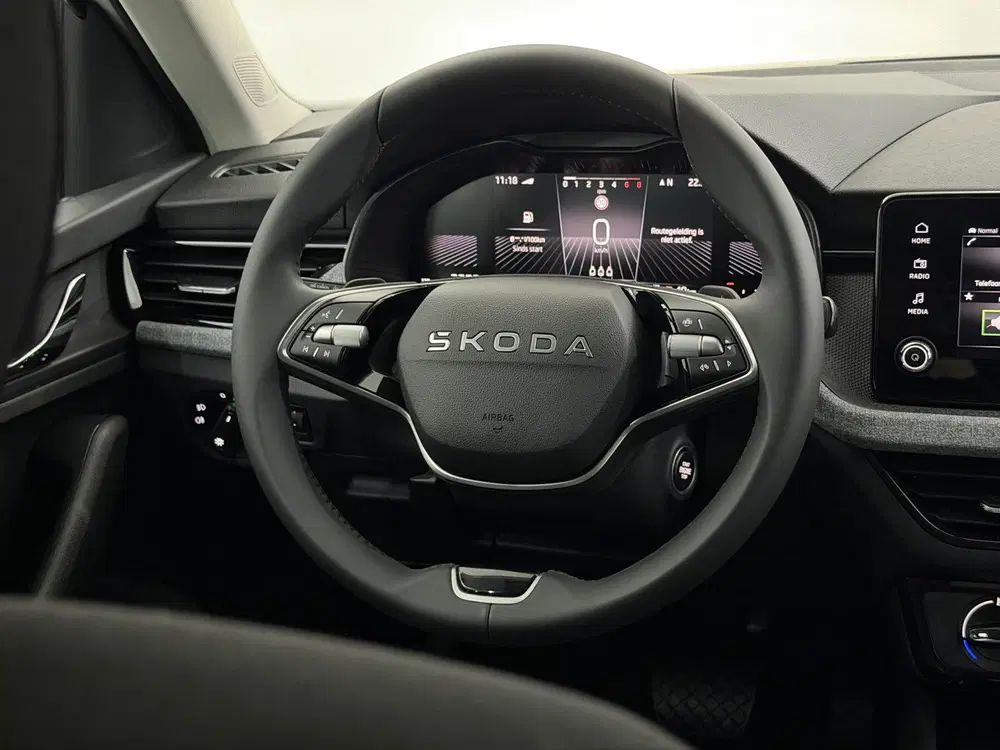 Skoda Kamiq 1.0 TSI Black Pack Camera uit 2026, foto 13