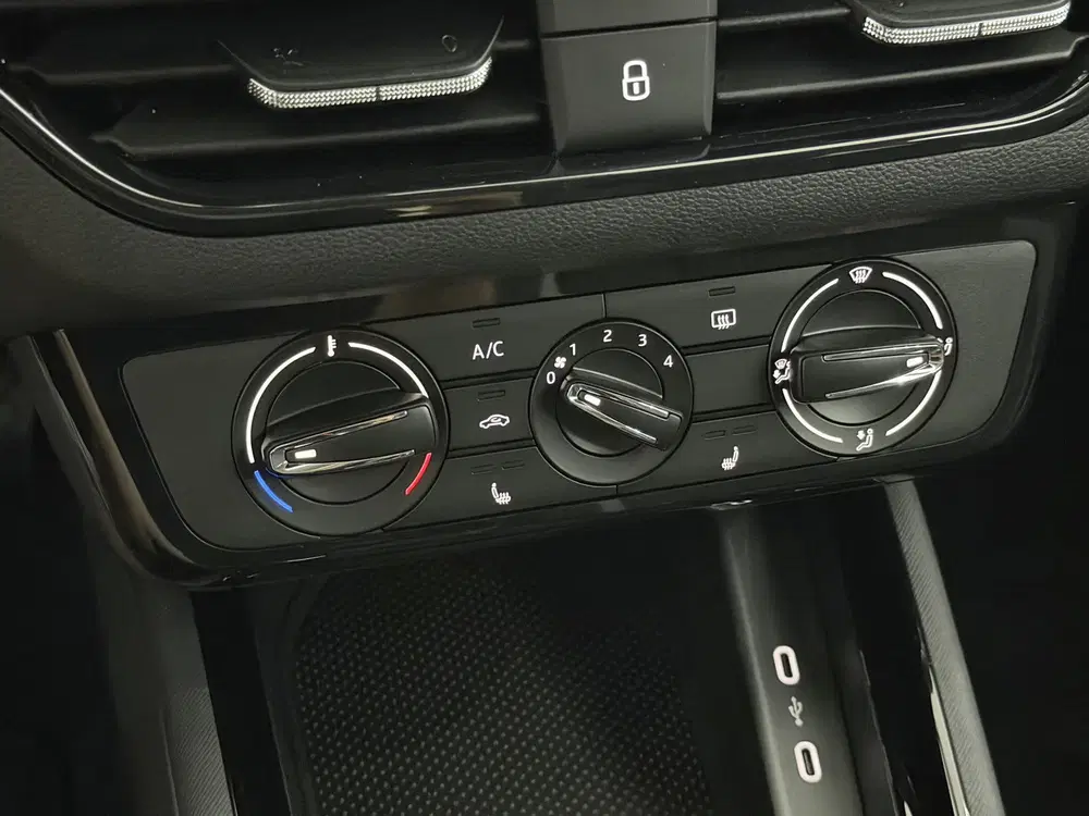 Skoda Kamiq 1.0 TSI Black Pack Camera uit 2026, foto 17