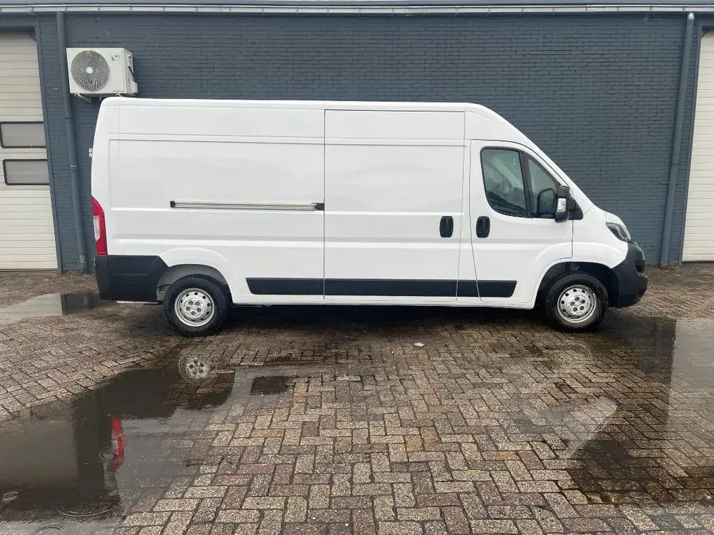 Peugeot Boxer GB 335 L3h2 Bluehdi 140PK S&S 2023 Wit uit 2023, foto 3