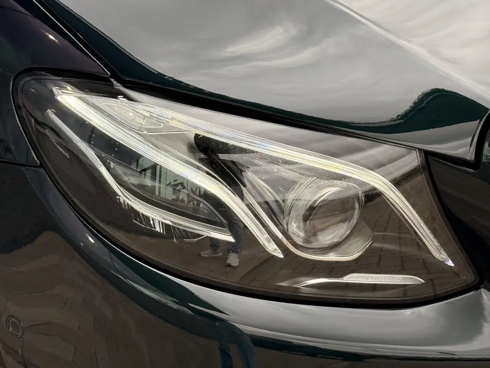 Mercedes-Benz E-Klasse 300 Premium Plus uit 2019, foto 13