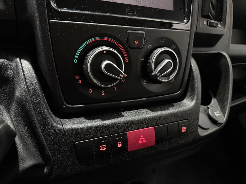Peugeot Boxer 2.2 BlueHDi 140 L3H2 3.3t uit 2023, foto 17