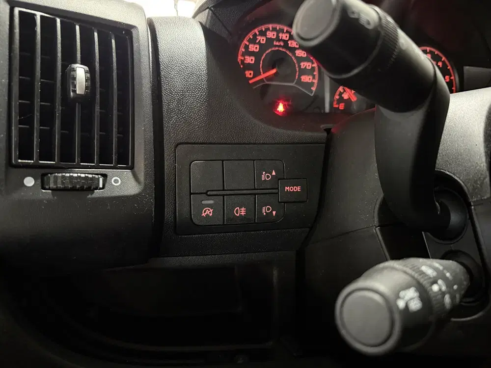 Peugeot Boxer 2.2 BlueHDi 140 L3H2 3.3t uit 2023, foto 18