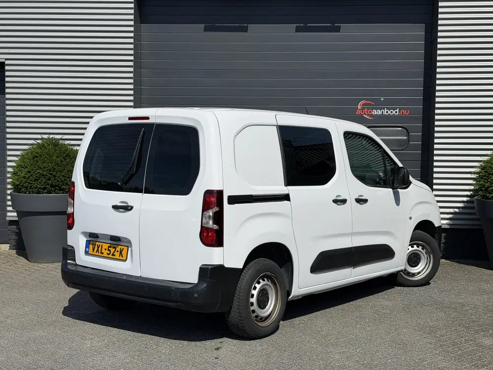 Toyota Proace City 1.2 Turbo Live uit 2023, foto 2