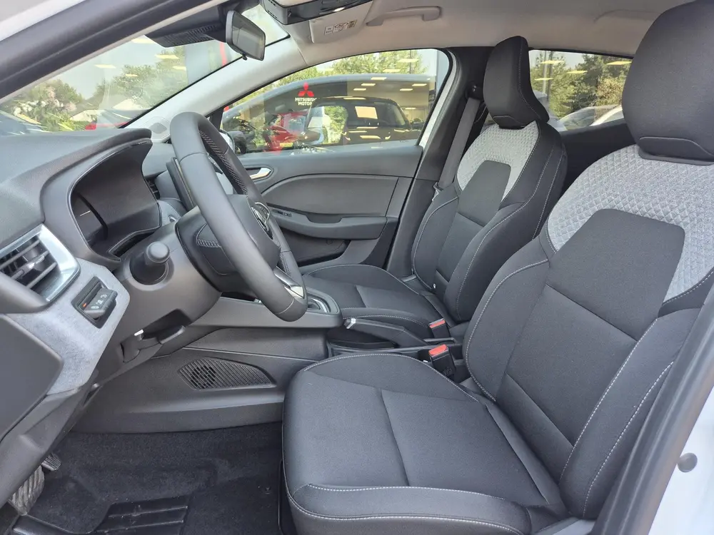 Mitsubishi Colt 1.6 HEV Intense uit 2026, foto 2