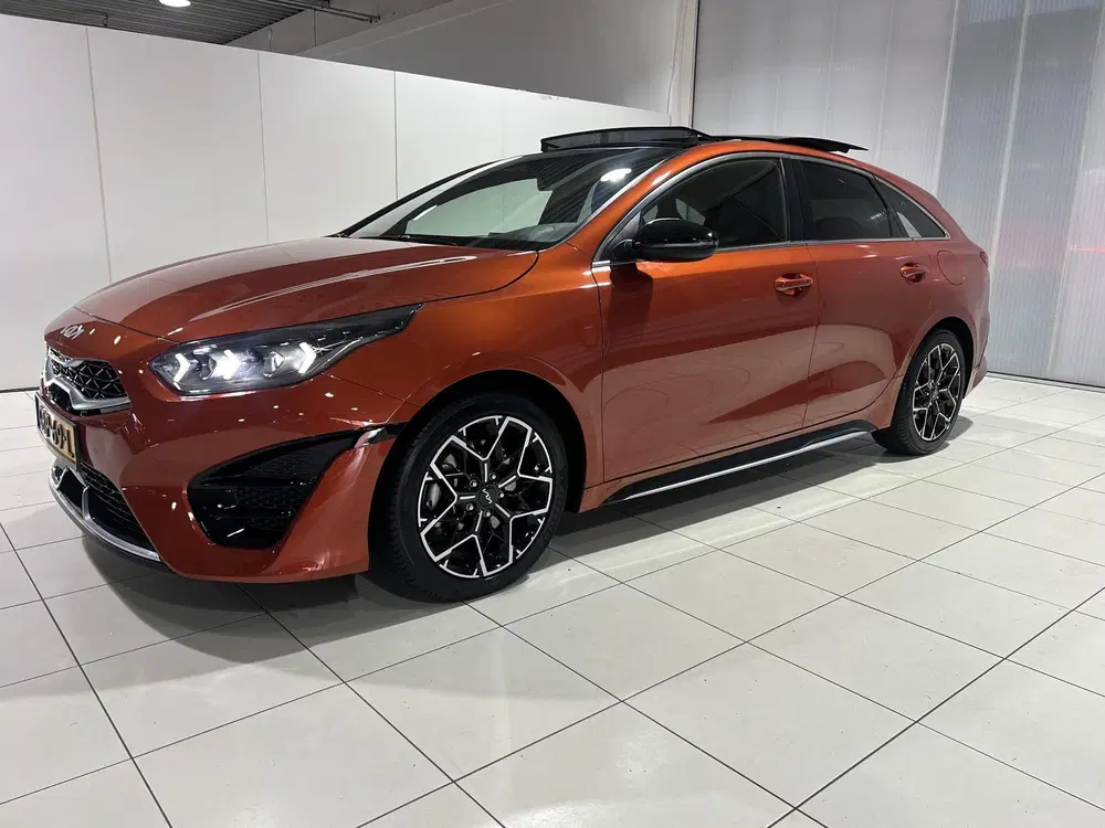 Kia ProCeed 1.5 T-GDi GT-Line AUTOMAAT uit 2024, foto 3
