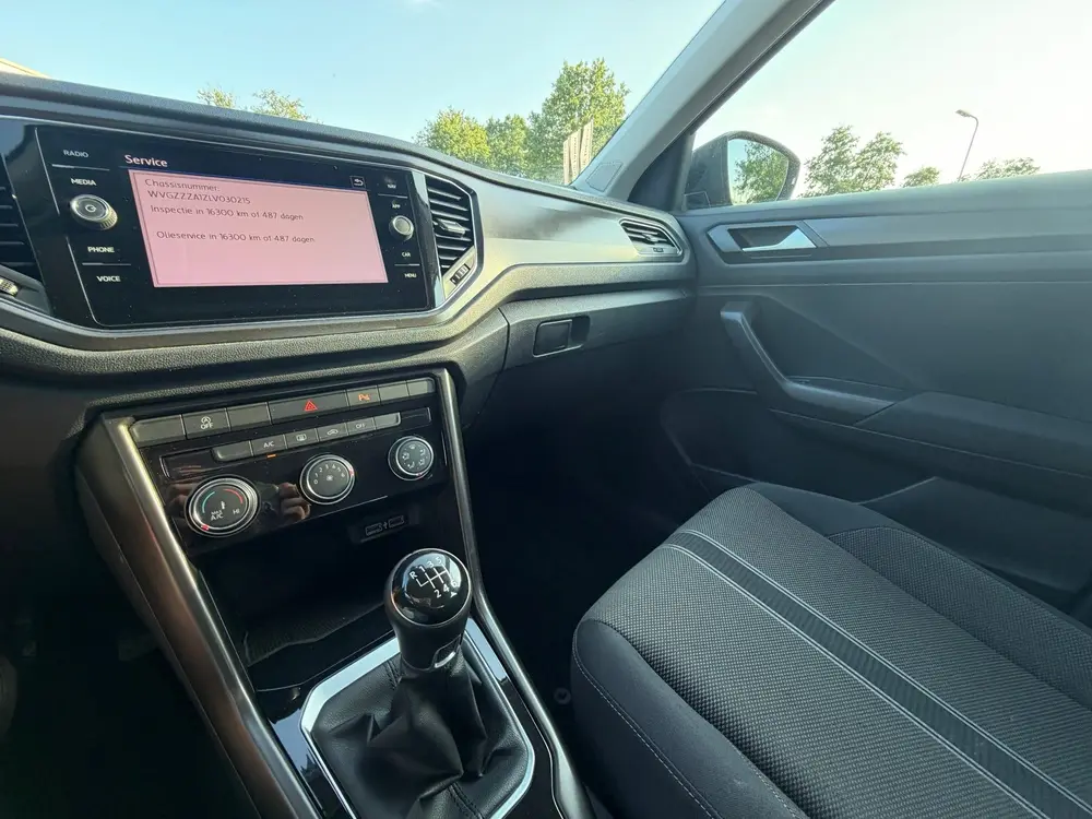 Volkswagen T-Roc 1.0 TSI Style Business Trekhaak Adap.Cruise uit 2019, foto 17