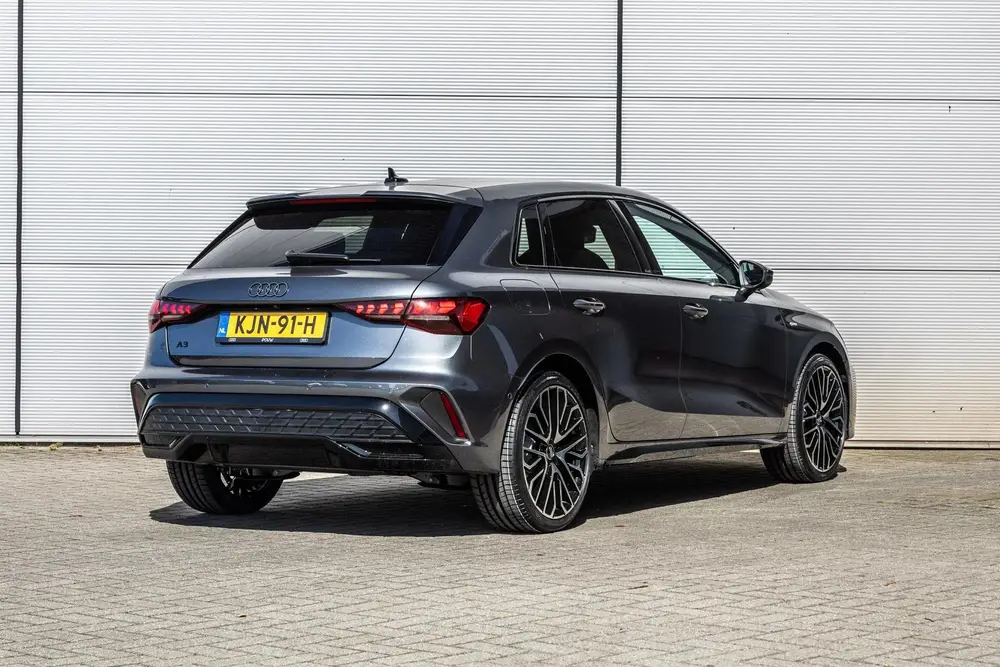 Audi A3 40 TFSIe 204pk S edition uit 2026, foto 2