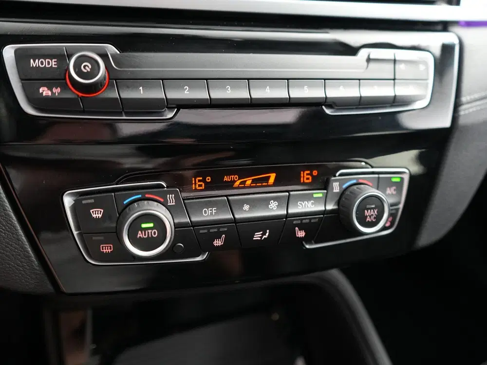 BMW X1 xDrive25e uit 2022, foto 13