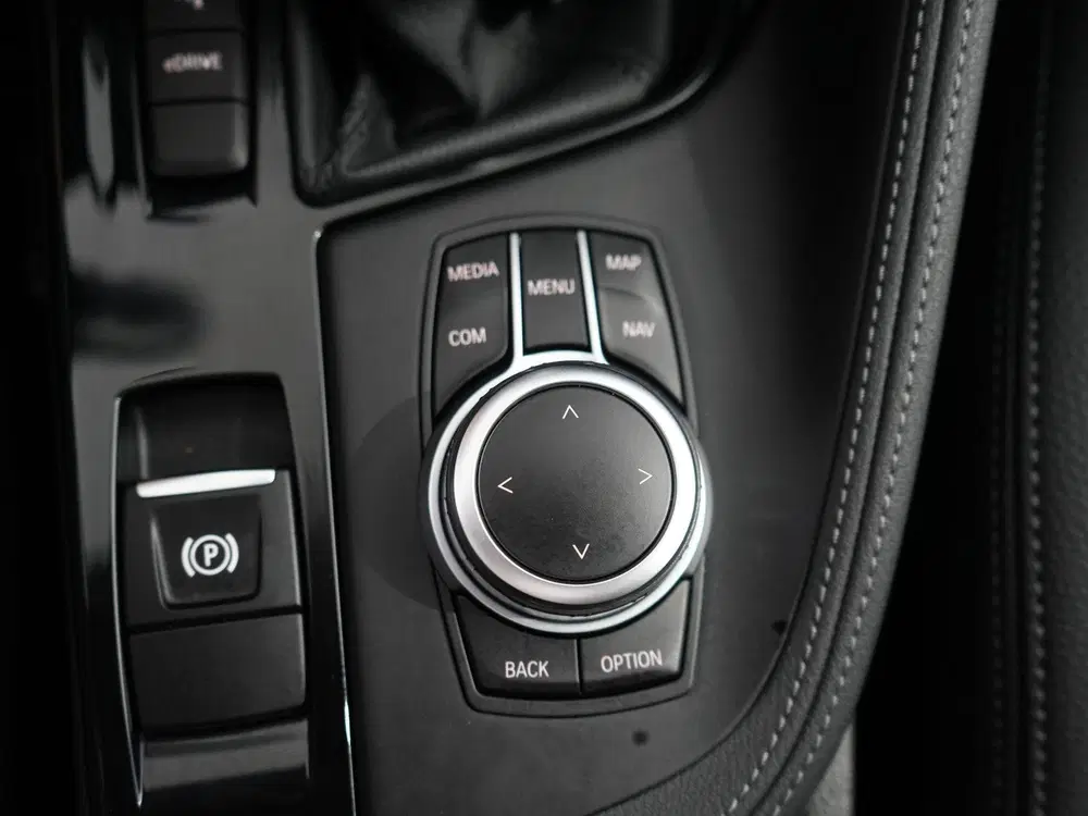 BMW X1 xDrive25e uit 2022, foto 17