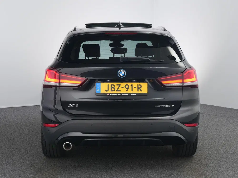 BMW X1 xDrive25e uit 2022, foto 7