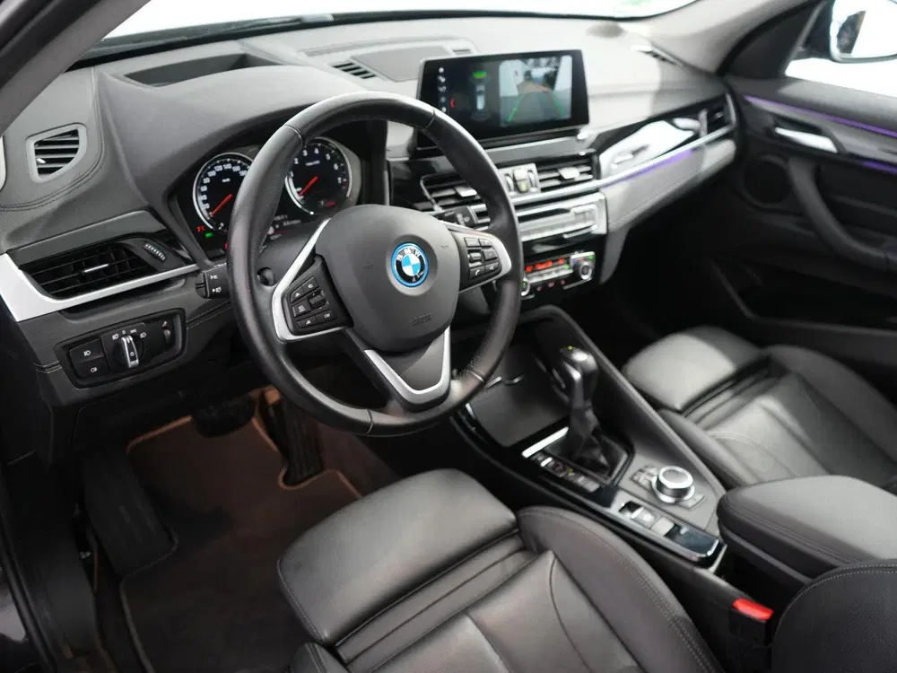 BMW X1 xDrive25e uit 2022, foto 8