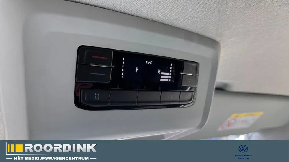 Volkswagen Transporter T6.1 TDI L2H1 30 uit 2023, foto 17