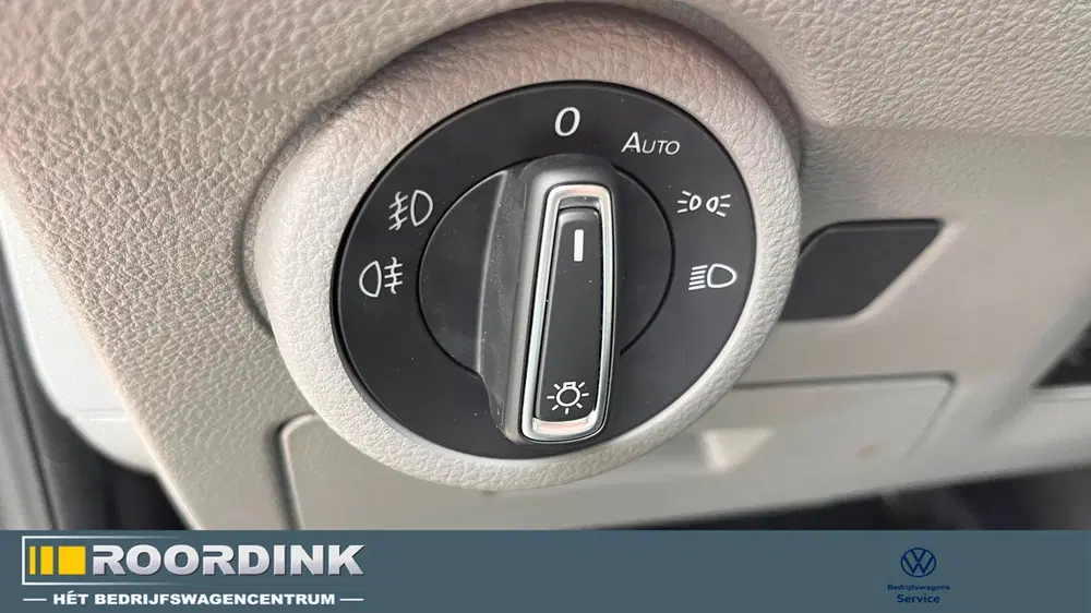Volkswagen Transporter T6.1 TDI L2H1 30 uit 2023, foto 9