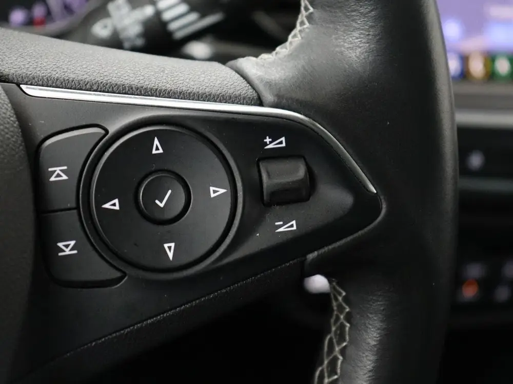 Opel Insignia 1.6 Turbo Innovation uit 2019, foto 15