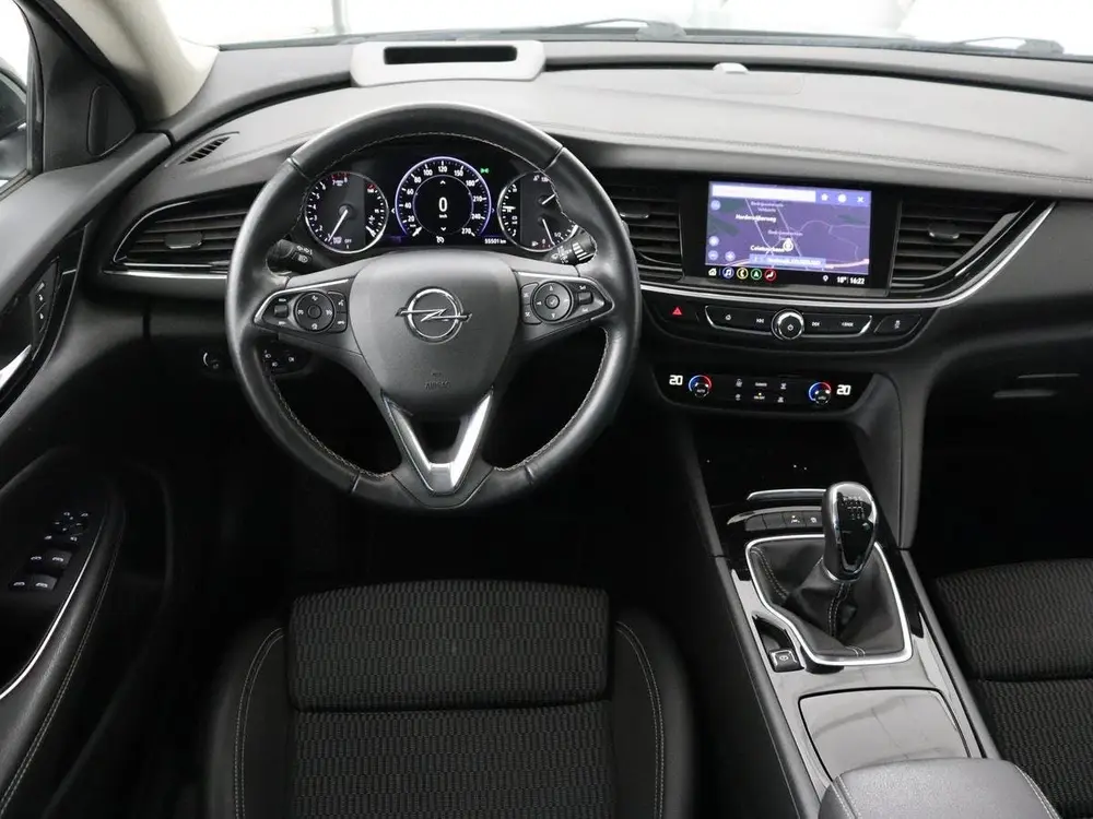 Opel Insignia 1.6 Turbo Innovation uit 2019, foto 3